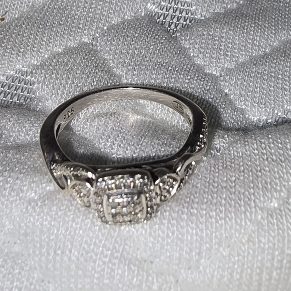 925 Vintage Style Engagement Ring - Picture 4 of 5